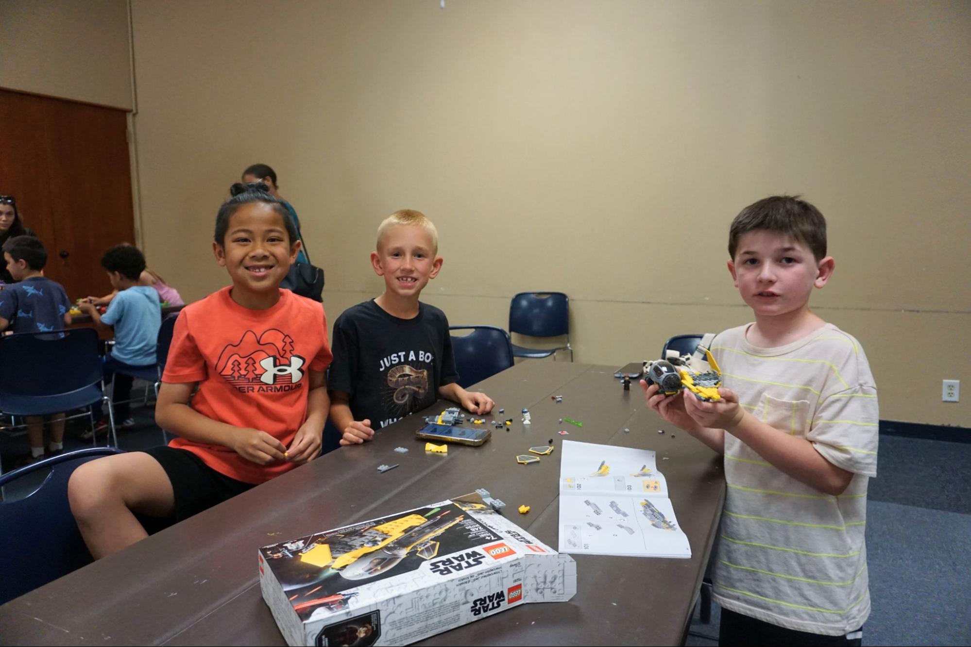 AR2425 Tween and Teen Legos