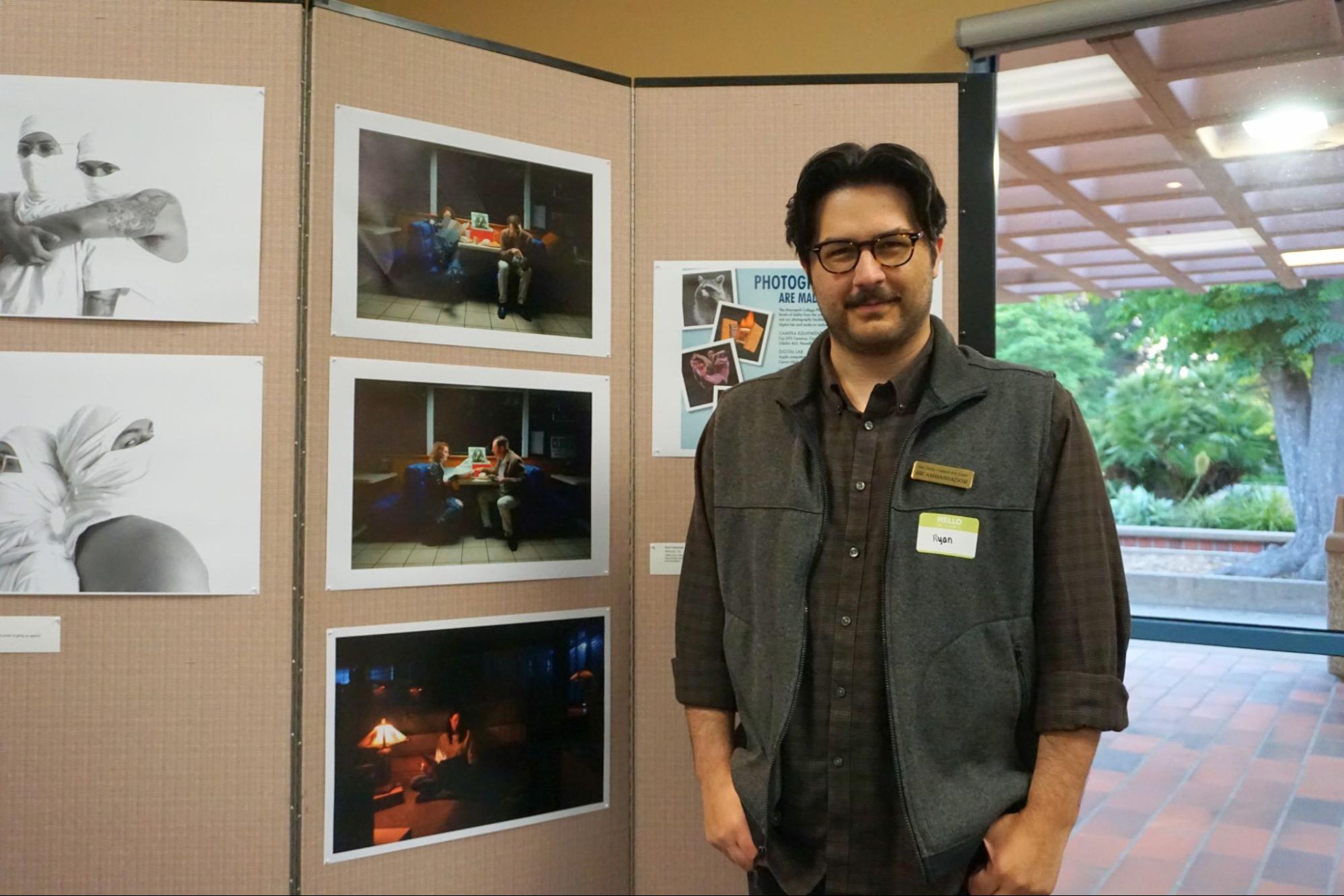 AR2425- 33 Photography Young girl Meet Me Library Event