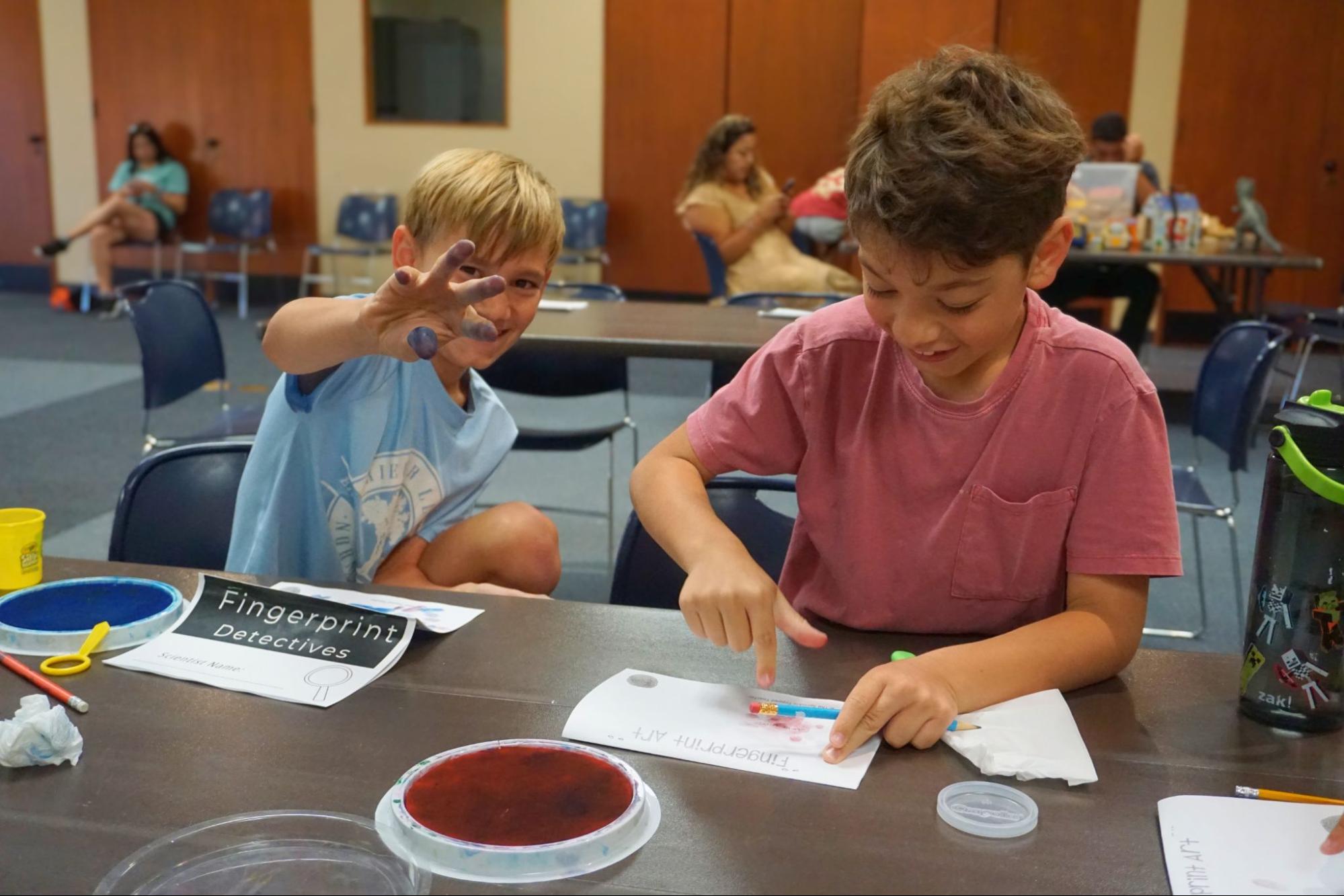 AR2425- 37 Tween School district librarians