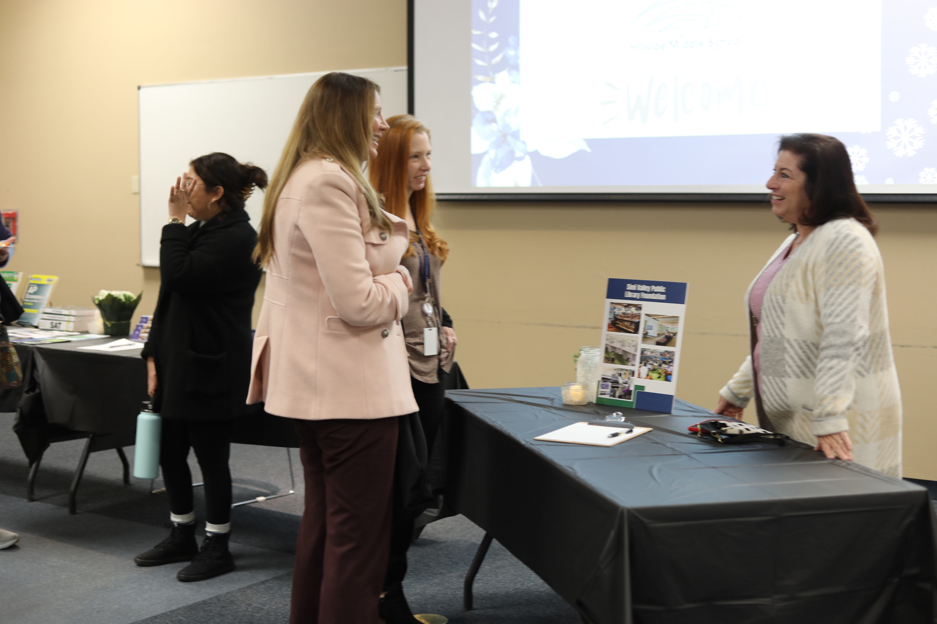 AR2425- 45 Foundation Teen group using laptop